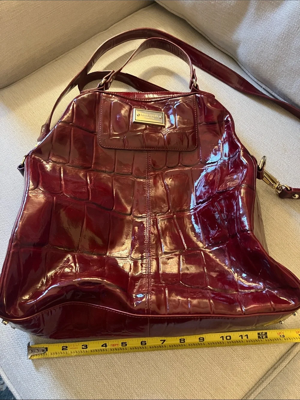 kate spade burgundy wine red patent leather embossed lg shoulder hand bag rare
